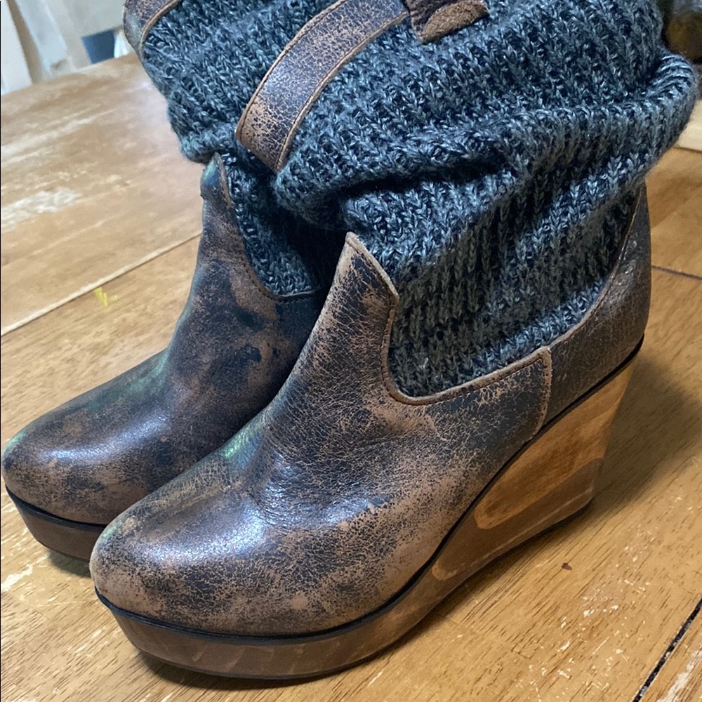 Distressed Brown Ankle Boots - Picture 8 of 8